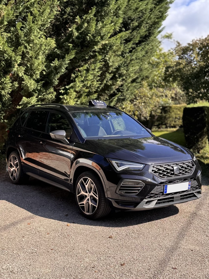 Taxi Dole Brevans Jura - Véhicule Allô Taxi Jean-Mi pour transport médical conventionné CPAM transfert gare aéroport